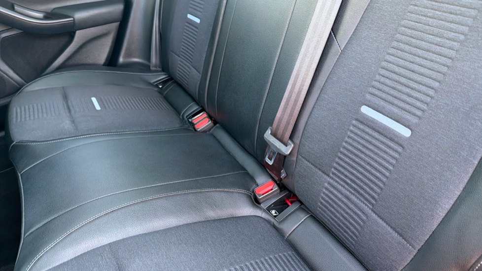 Ford Focus 1.5 EcoBlue 120 Active X Auto 5dr Diesel Estate - Image 31