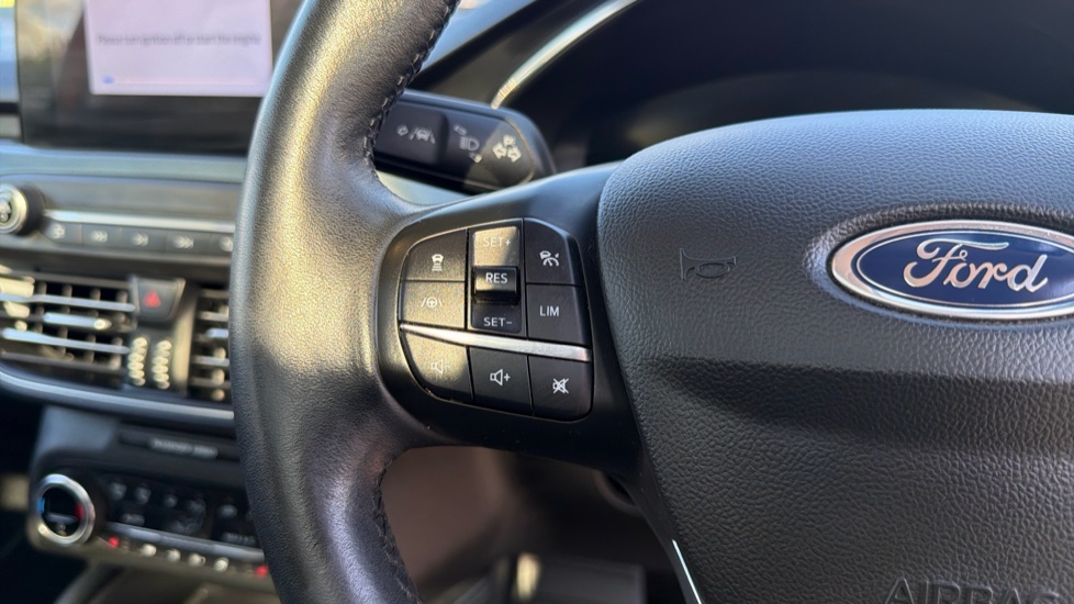 Ford Focus 1.5 EcoBlue 120 Active X Auto 5dr Diesel Estate - Image 19