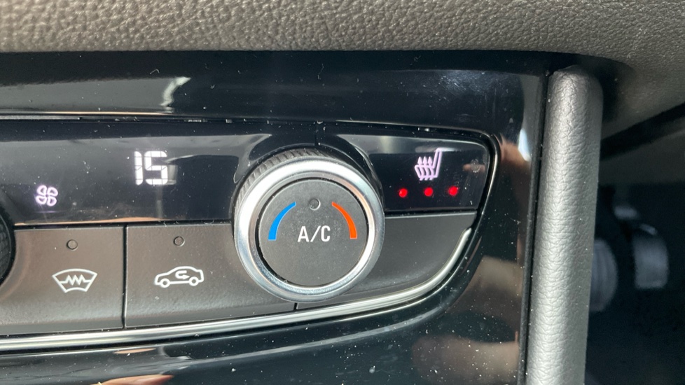 Vauxhall Grandland 1.2 Turbo Ultimate 5dr Petrol Hatchback - Image 31