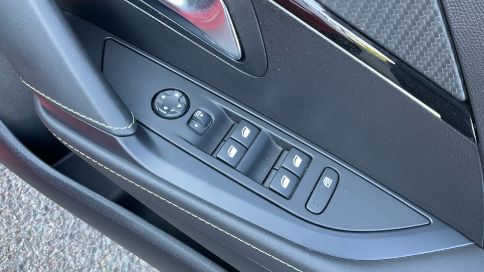 Peugeot 208 1.2 PureTech 100 GT 5dr Petrol Hatchback - Image 27