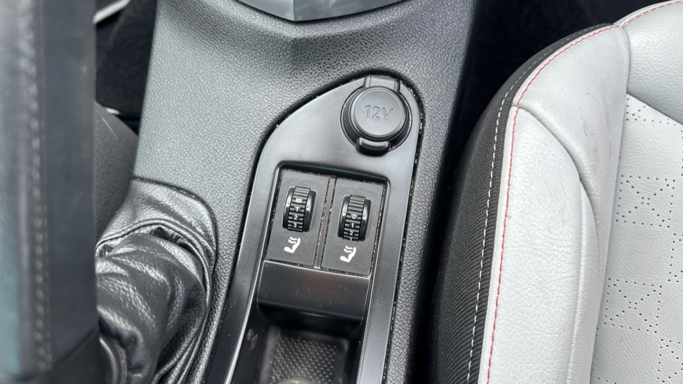 Peugeot 308 2.0 HDi 163 Roland Garros 2dr [Sat Nav] Diesel Cabriolet - Image 30