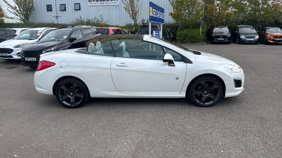 Peugeot 308 2.0 HDi 163 Roland Garros 2dr [Sat Nav] Diesel Cabriolet - Image 11