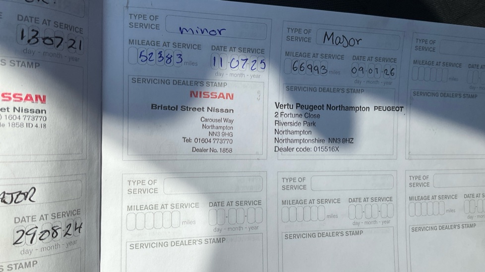 Nissan Micra 0.9 IG-T Acenta 5dr Petrol Hatchback - Image 32