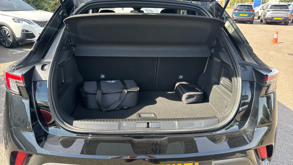 Vauxhall Mokka 100kW Ultimate 50kWh 5dr Auto Electric Hatchback - Image 6