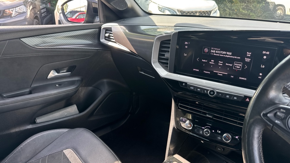Vauxhall Mokka 100kW Ultimate 50kWh 5dr Auto Electric Hatchback - Image 20