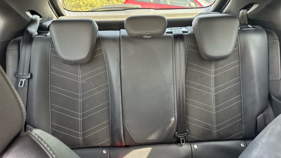 Vauxhall Mokka 100kW Ultimate 50kWh 5dr Auto Electric Hatchback - Image 32