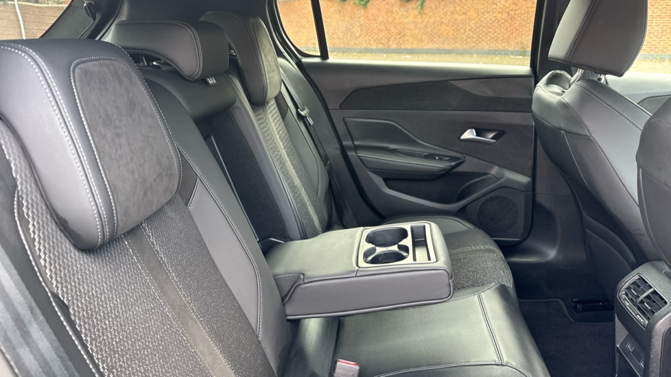 Peugeot 308 1.2 PureTech GT 5dr EAT8 Petrol Hatchback - Image 31