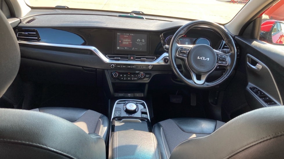 Kia E-Niro 150kW 2 Long Range 64kWh 5dr Auto Electric Estate - Image 14