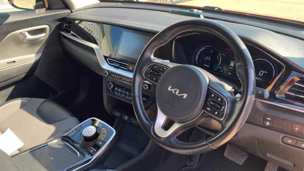 Kia E-Niro 150kW 2 Long Range 64kWh 5dr Auto Electric Estate - Image 15