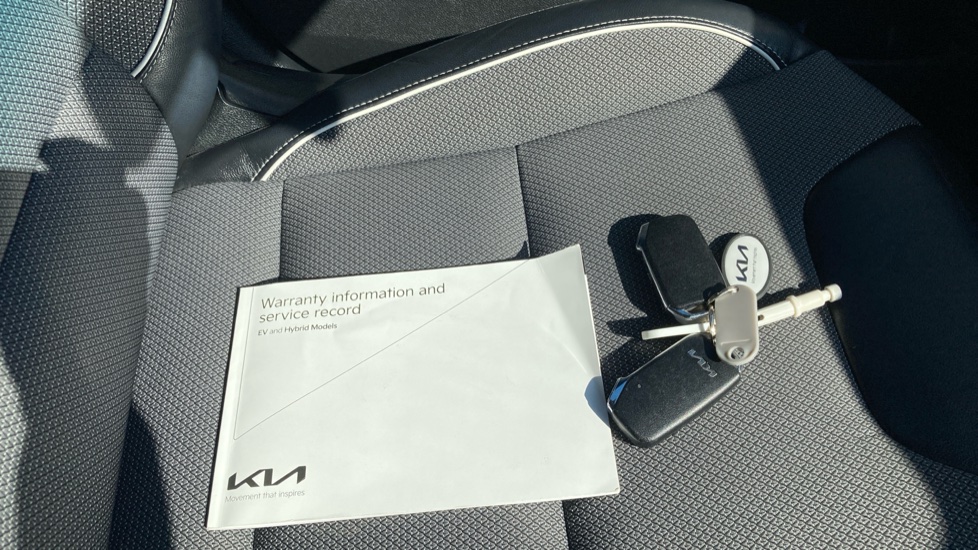 Kia E-Niro 150kW 2 Long Range 64kWh 5dr Auto Electric Estate - Image 29
