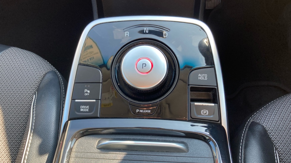 Kia E-Niro 150kW 2 Long Range 64kWh 5dr Auto Electric Estate - Image 23
