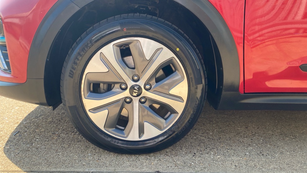 Kia E-Niro 150kW 2 Long Range 64kWh 5dr Auto Electric Estate - Image 11