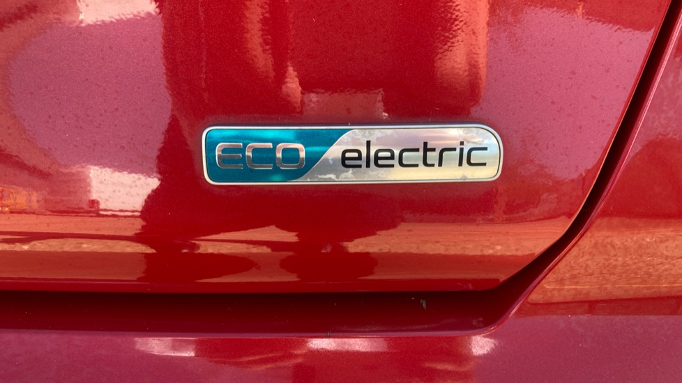 Kia E-Niro 150kW 2 Long Range 64kWh 5dr Auto Electric Estate - Image 8