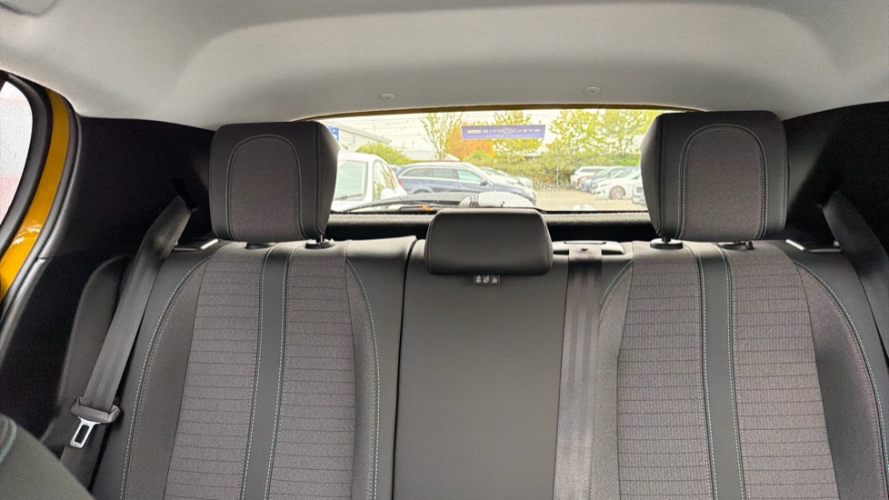 Peugeot 208 1.2 PureTech 100 Allure Premium + 5dr Petrol Hatchback - Image 26