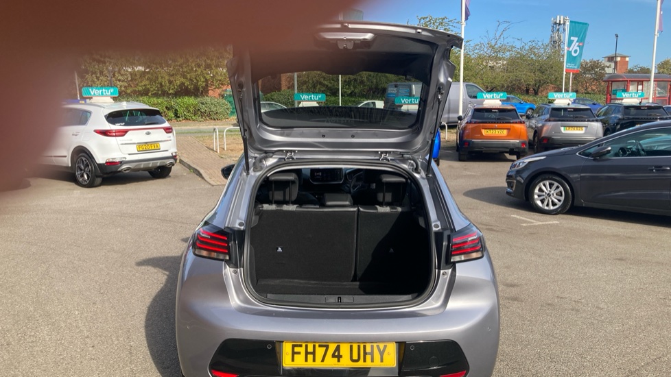 Peugeot 208 1.2 PureTech 100 Allure 5dr Petrol Hatchback - Image 4