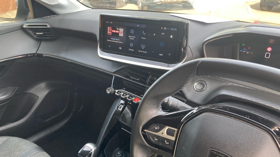 Peugeot 208 1.2 PureTech 100 Allure 5dr Petrol Hatchback - Image 14