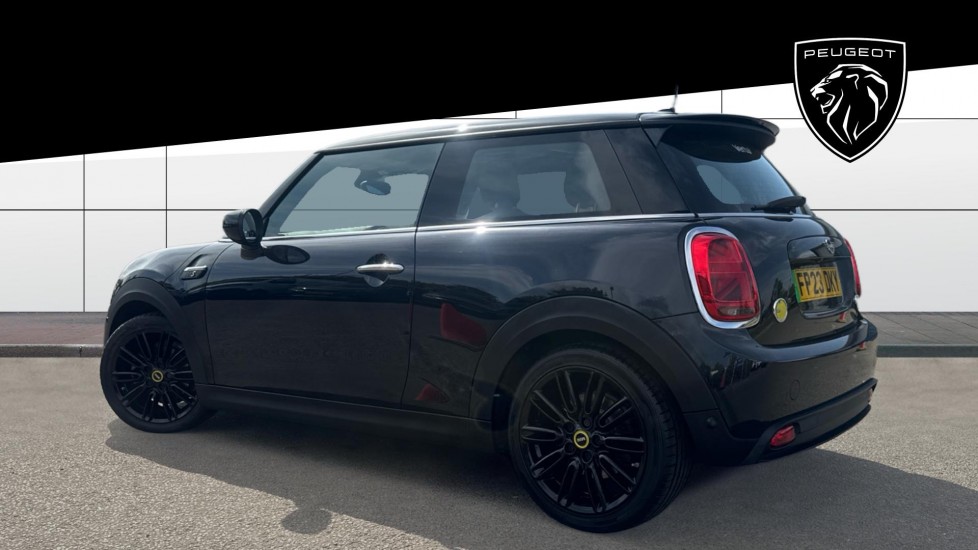 MINI Hatchback 135kW Cooper S Level 3 33kWh 3dr Auto Electric Hatchback - Image 4