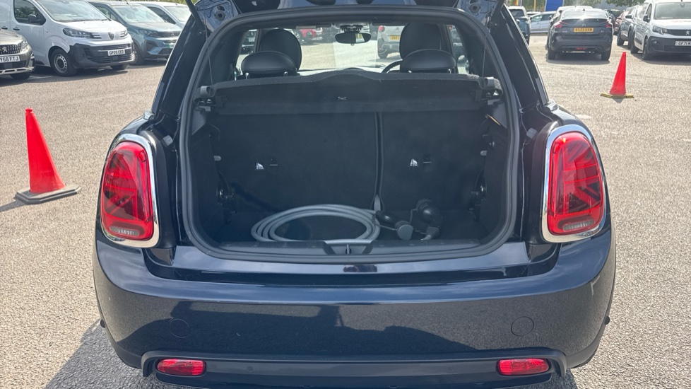 MINI Hatchback 135kW Cooper S Level 3 33kWh 3dr Auto Electric Hatchback - Image 6