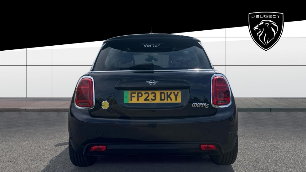 MINI Hatchback 135kW Cooper S Level 3 33kWh 3dr Auto Electric Hatchback - Image 3