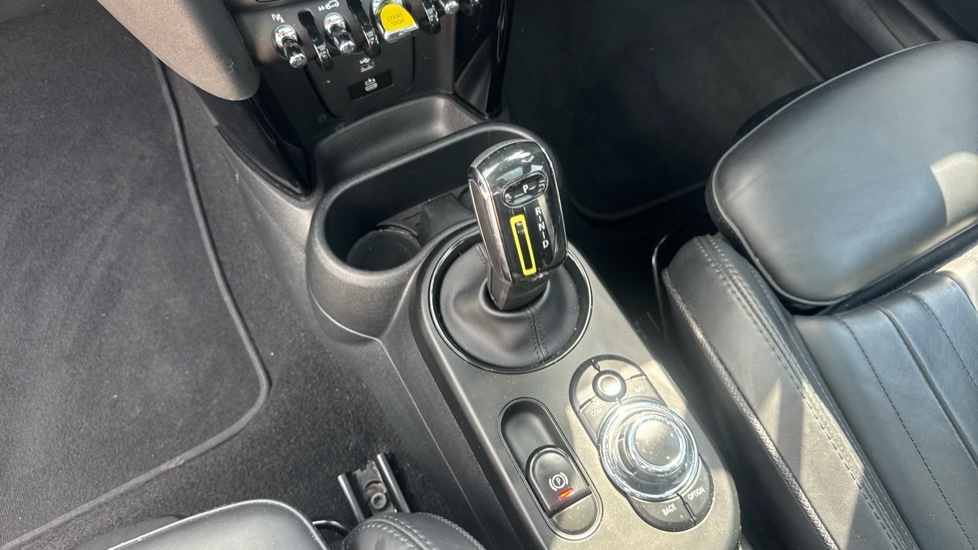 MINI Hatchback 135kW Cooper S Level 3 33kWh 3dr Auto Electric Hatchback - Image 19