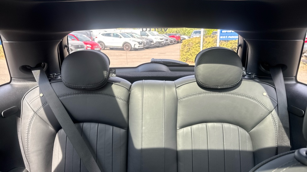 MINI Hatchback 135kW Cooper S Level 3 33kWh 3dr Auto Electric Hatchback - Image 23