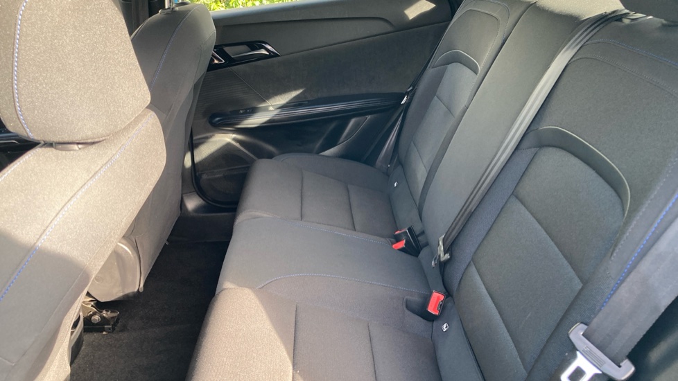 MG MG4 150kW SE EV Long Range 64kWh 5dr Auto Electric Hatchback - Image 24