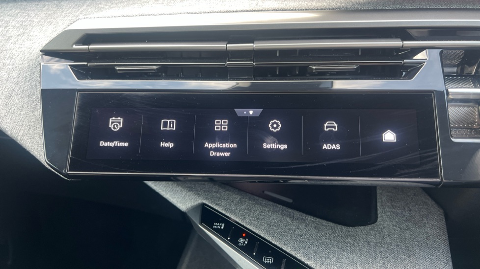 Peugeot 3008 1.2 Hybrid 136 GT 5dr e-DSC6 Petrol Estate - Image 27