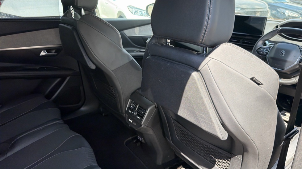Peugeot 5008 1.5 BlueHDi GT 5dr EAT8 Diesel Estate - Image 32