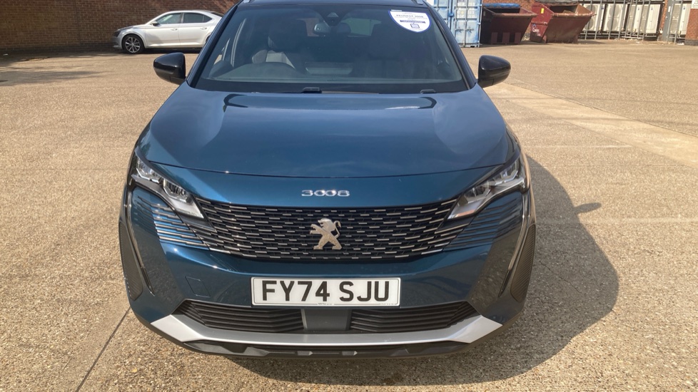 Peugeot 3008 1.6 Hybrid 180 Allure 5dr e-EAT8 Estate - Image 10