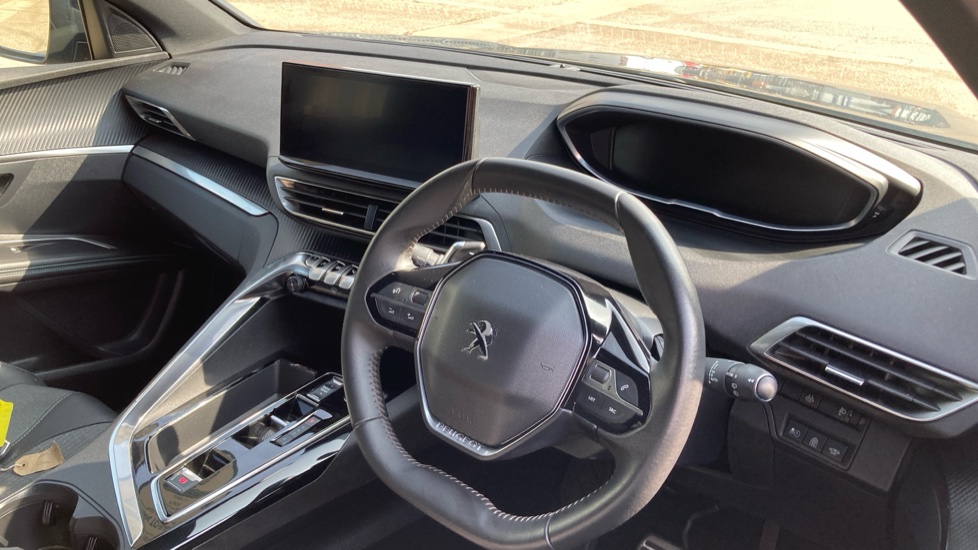 Peugeot 3008 1.6 Hybrid 180 Allure 5dr e-EAT8 Estate - Image 18