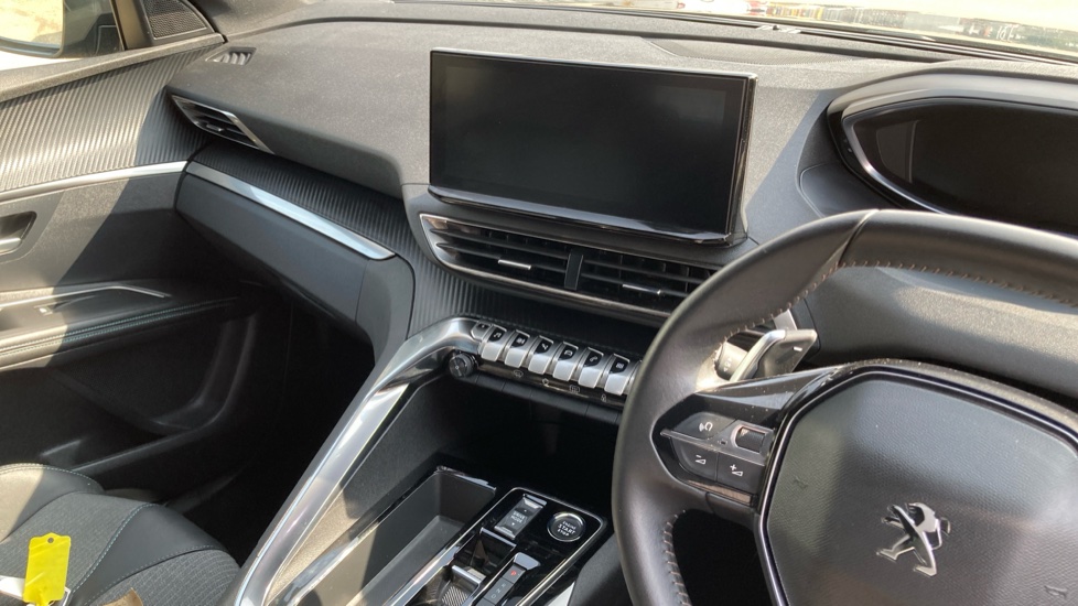 Peugeot 3008 1.6 Hybrid 180 Allure 5dr e-EAT8 Estate - Image 19