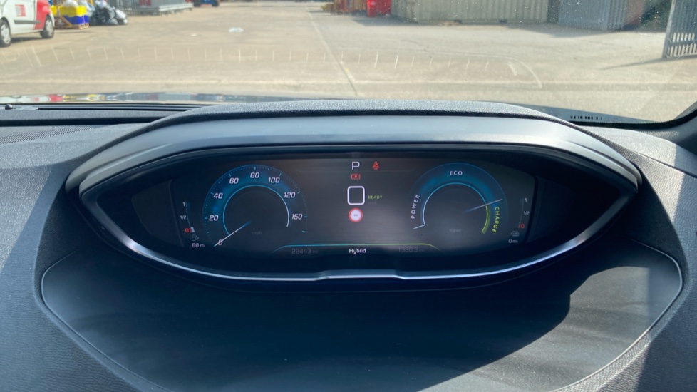 Peugeot 3008 1.6 Hybrid 180 Allure 5dr e-EAT8 Estate - Image 26