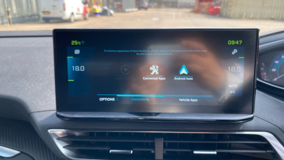 Peugeot 3008 1.6 Hybrid 180 Allure 5dr e-EAT8 Estate - Image 31