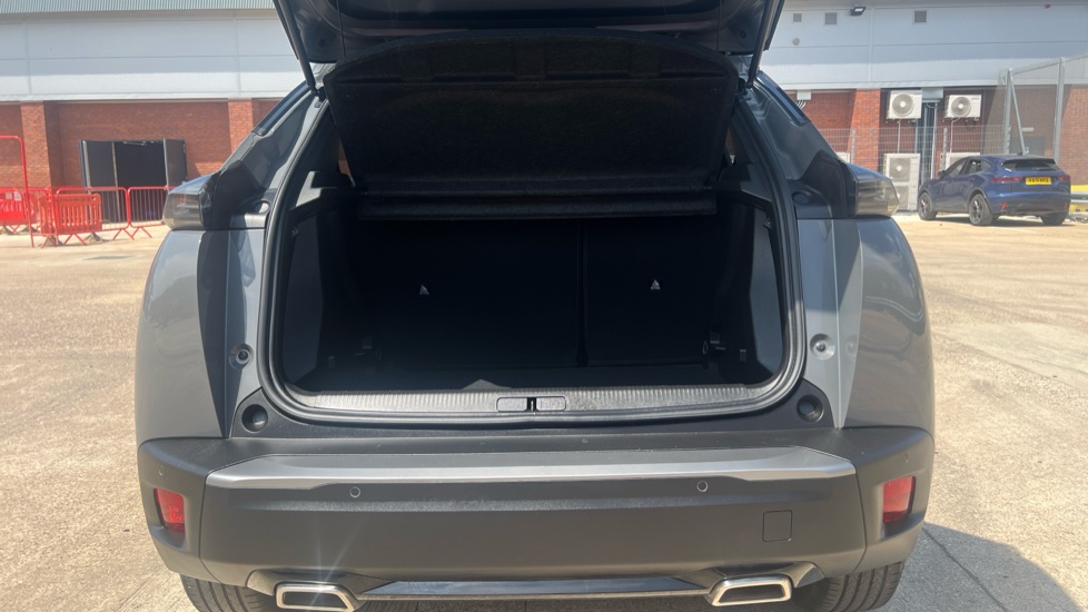 Peugeot 2008 1.2 Hybrid 136 Allure 5dr e-DSC6 Petrol Estate - Image 6