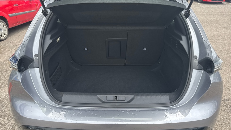 Peugeot 308 1.2 PureTech Allure Premium 5dr EAT8 Petrol Hatchback - Image 6