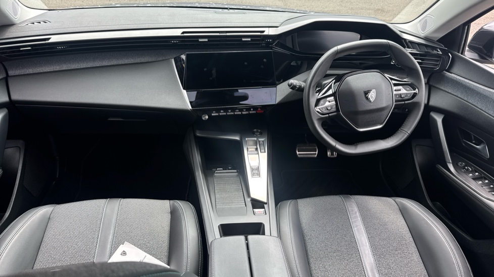 Peugeot 308 1.2 PureTech Allure Premium 5dr EAT8 Petrol Hatchback - Image 11