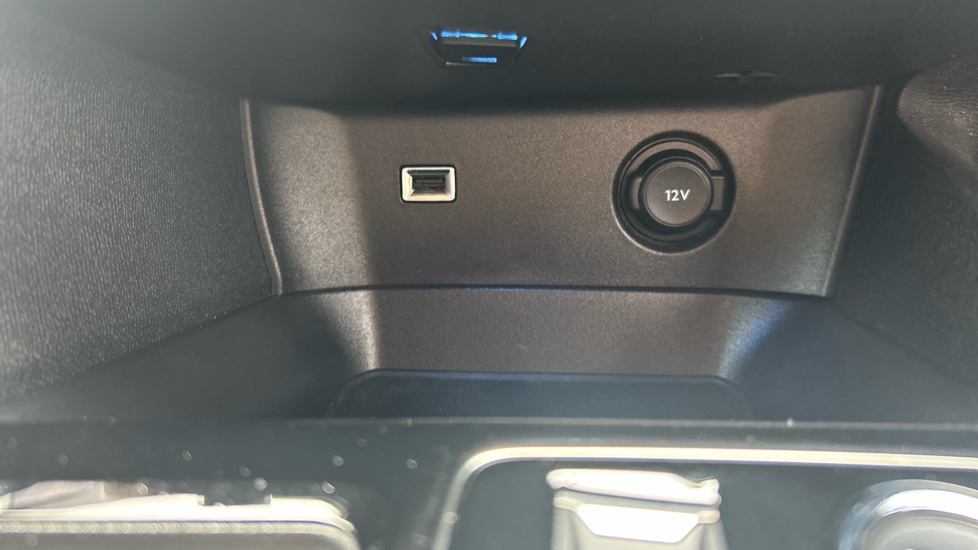 Peugeot 5008 1.5 BlueHDi GT 5dr EAT8 Diesel Estate - Image 34