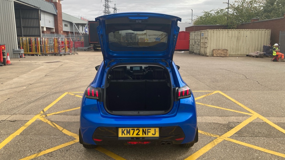 Peugeot 208 1.2 PureTech 130 Allure Premium + 5dr EAT8 Petrol Hatchback - Image 6