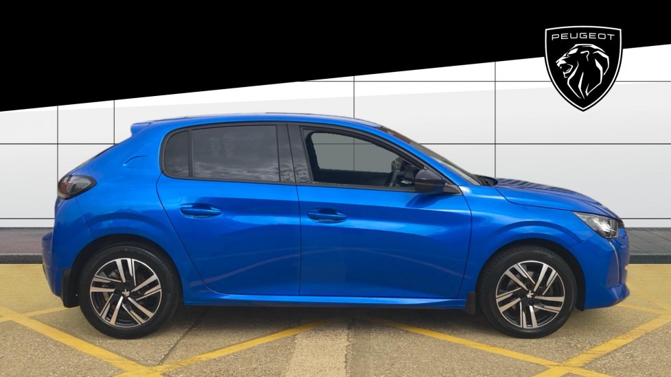Peugeot 208 1.2 PureTech 130 Allure Premium + 5dr EAT8 Petrol Hatchback - Image 5