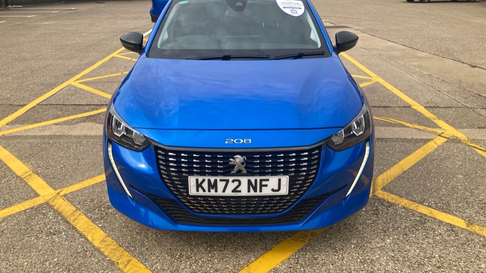 Peugeot 208 1.2 PureTech 130 Allure Premium + 5dr EAT8 Petrol Hatchback - Image 8