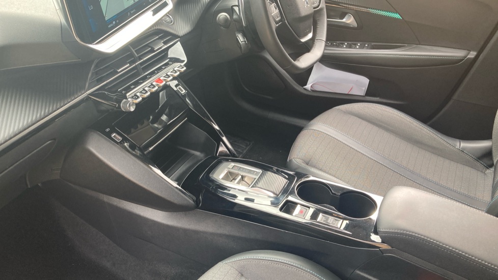 Peugeot 208 1.2 PureTech 130 Allure Premium + 5dr EAT8 Petrol Hatchback - Image 26