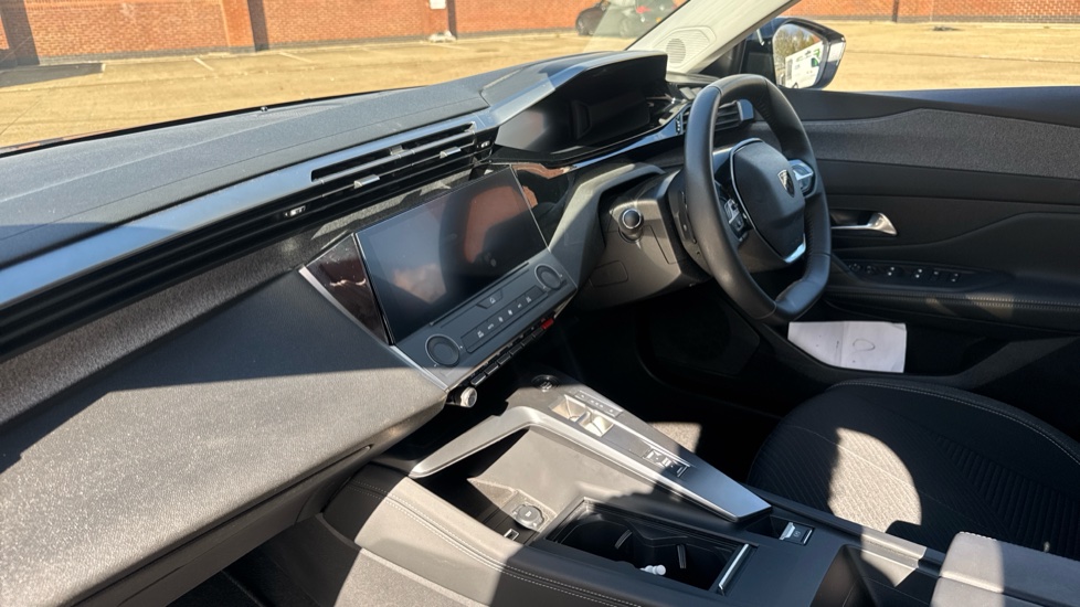 Peugeot 308 1.2 PureTech Active Premium 5dr EAT8 Petrol Hatchback - Image 15
