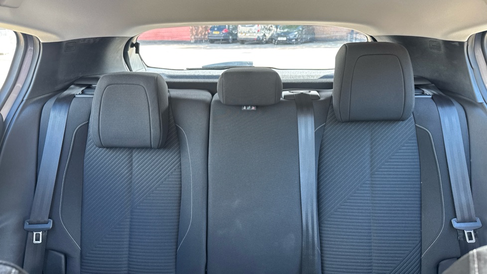 Peugeot 308 1.2 PureTech Active Premium 5dr EAT8 Petrol Hatchback - Image 26