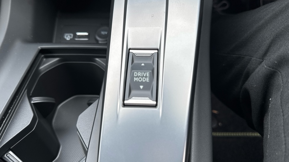 Peugeot 408 158kW GT 58kWh 5dr Auto Electric Hatchback - Image 26