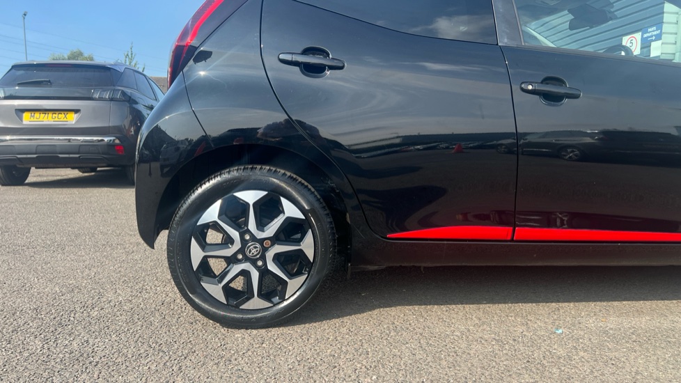 Toyota Aygo 1.0 VVT-i X-Trend TSS 5dr Petrol Hatchback - Image 9