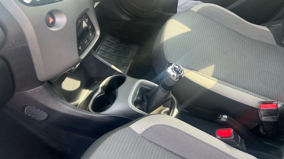 Toyota Aygo 1.0 VVT-i X-Trend TSS 5dr Petrol Hatchback - Image 28