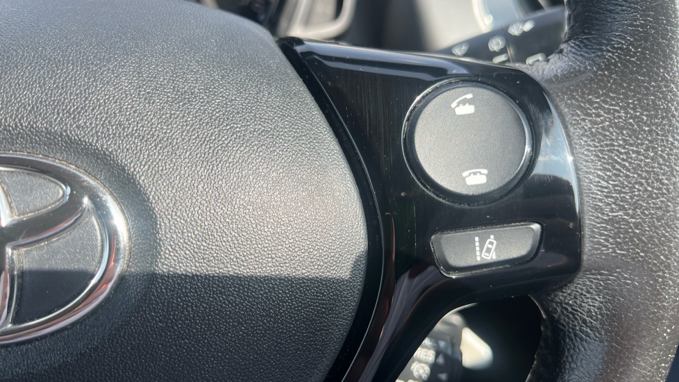 Toyota Aygo 1.0 VVT-i X-Trend TSS 5dr Petrol Hatchback - Image 26