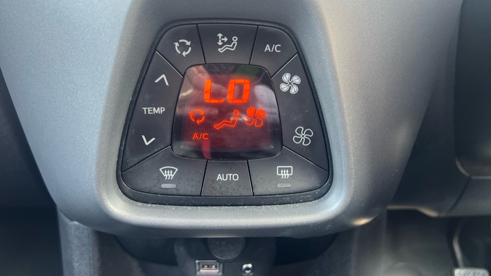 Toyota Aygo 1.0 VVT-i X-Trend TSS 5dr Petrol Hatchback - Image 22