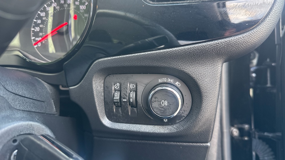 Vauxhall Corsa 1.2 Design 5dr Petrol Hatchback - Image 27