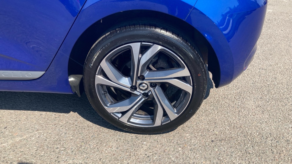 Renault Clio 1.0 TCe 90 RS Line 5dr Petrol Hatchback - Image 11